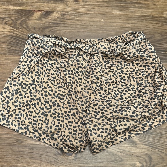 Aerie Cheetah shorts - Picture 2 of 3